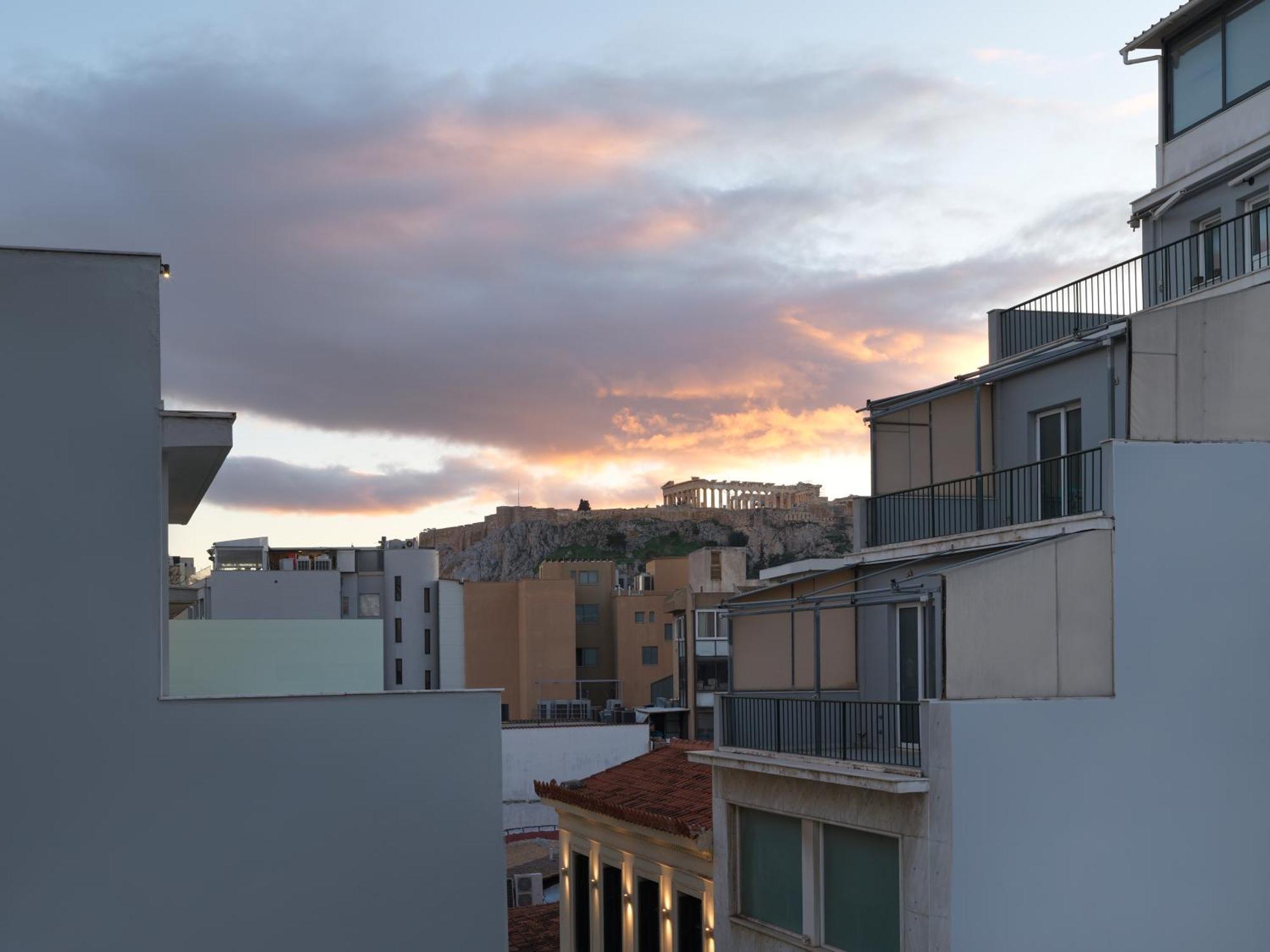 Vrachos Athens Suites Екстериор снимка